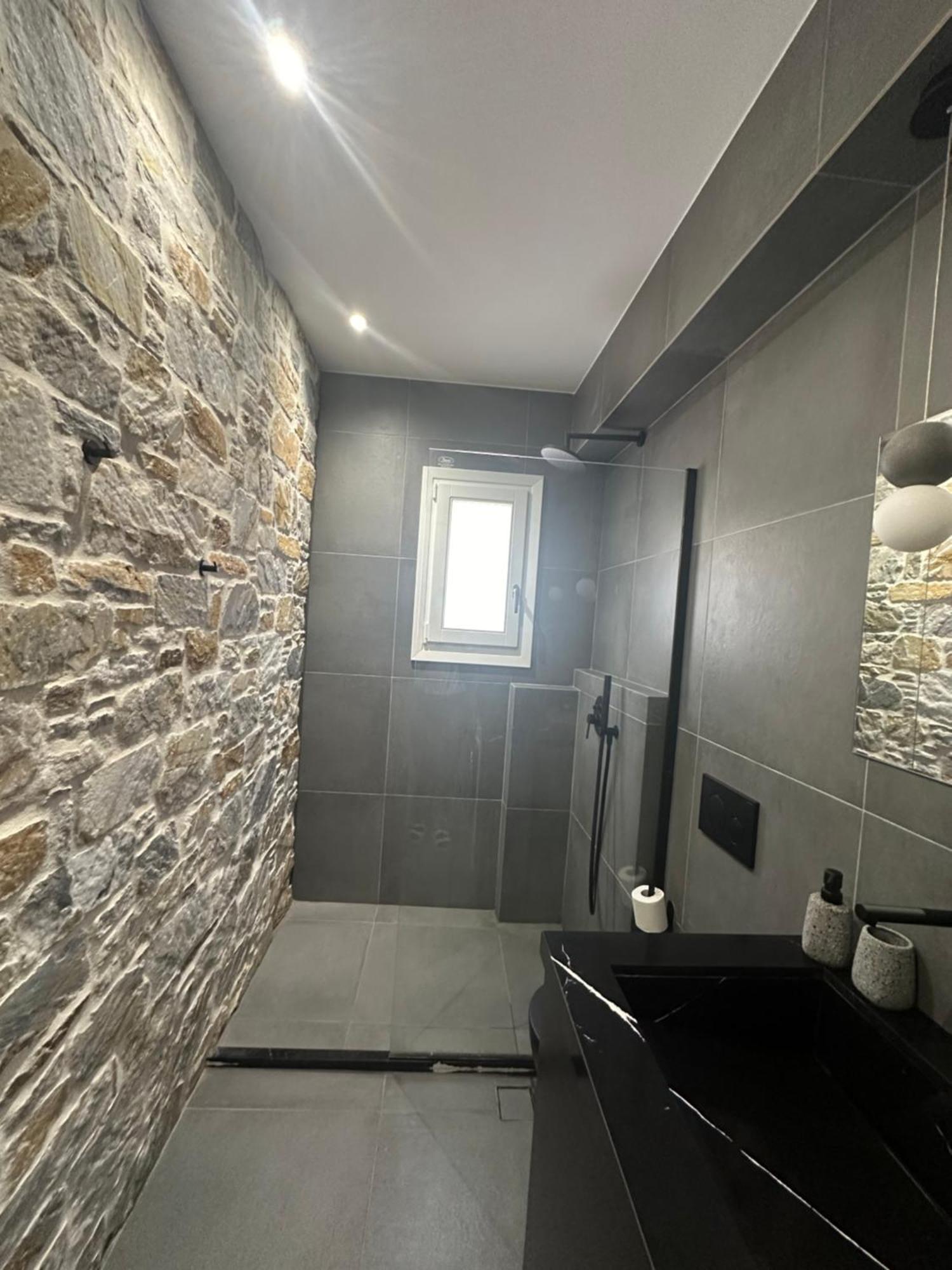 Kli9 Apartment Ermoupoli Bagian luar foto