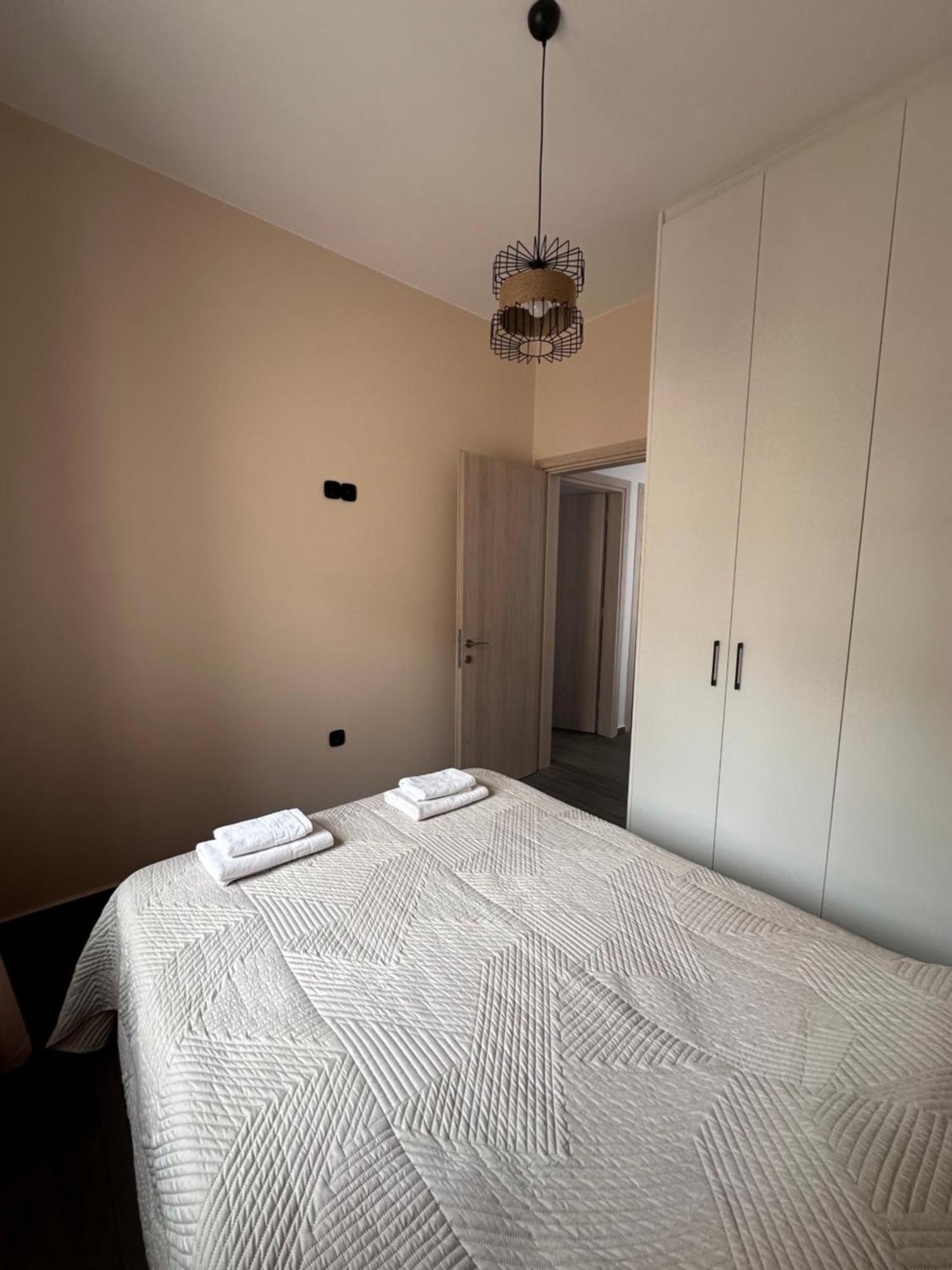 Kli9 Apartment Ermoupoli Bagian luar foto