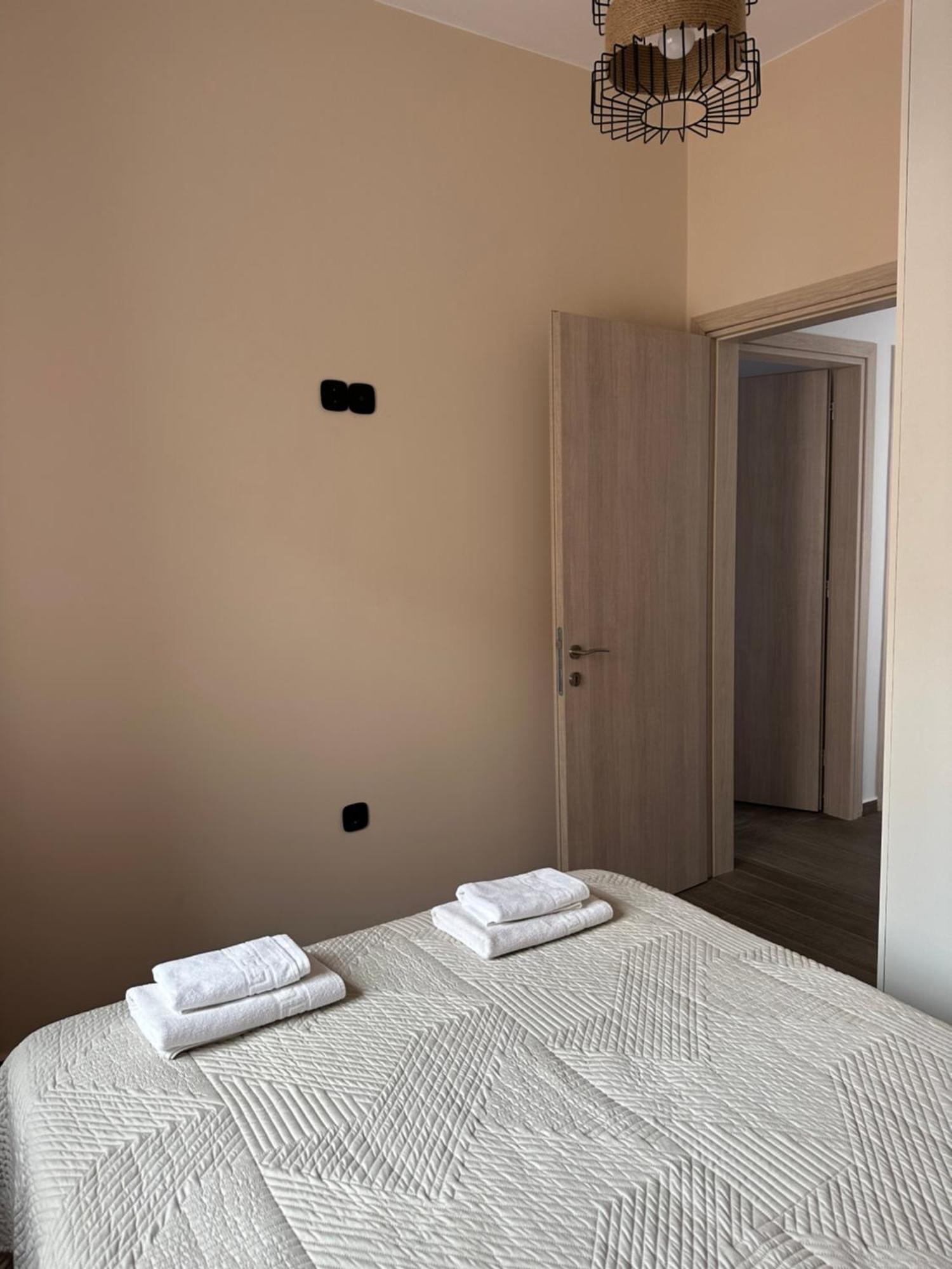 Kli9 Apartment Ermoupoli Bagian luar foto