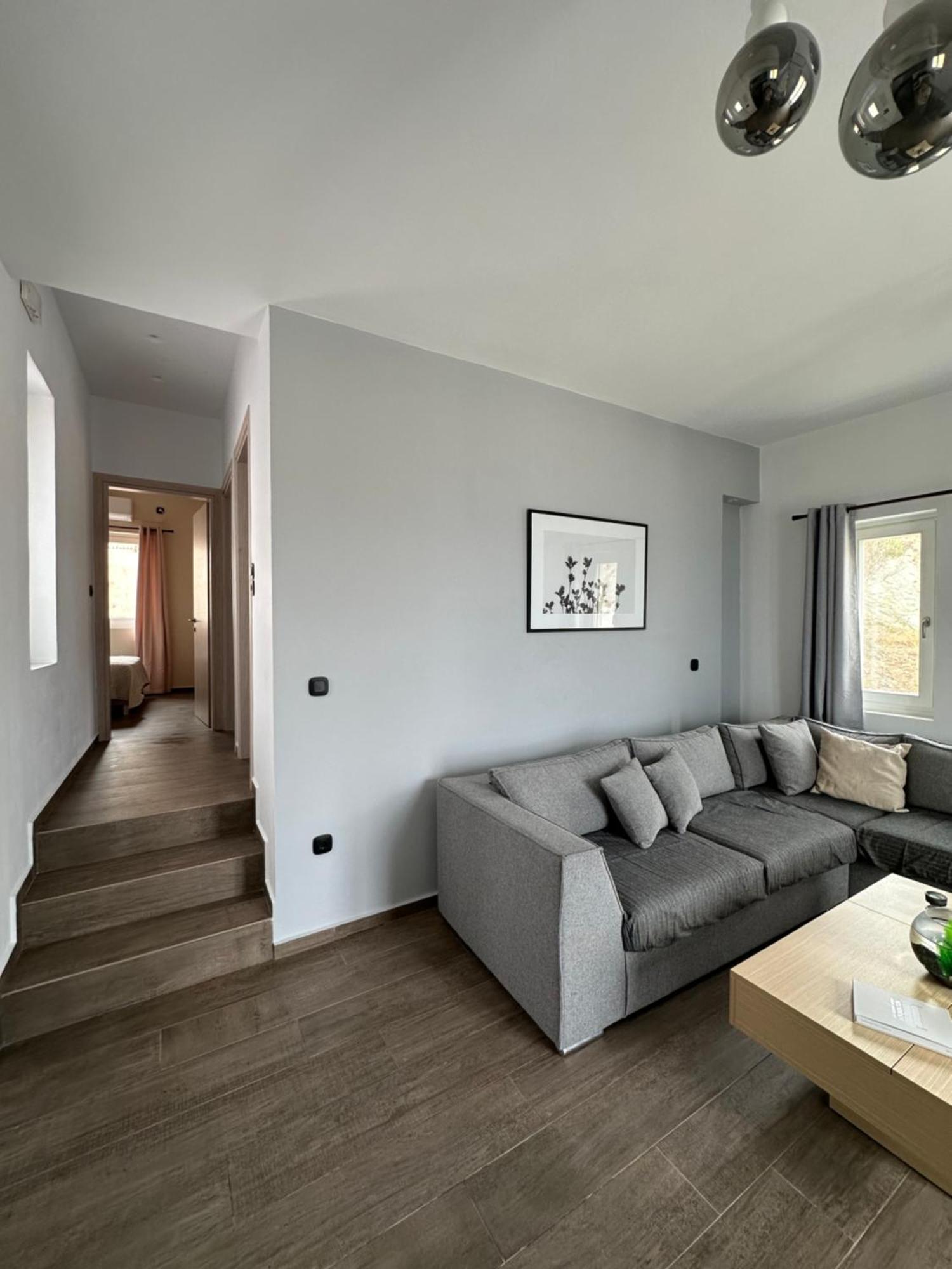 Kli9 Apartment Ermoupoli Bagian luar foto